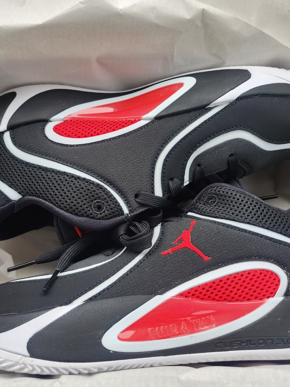 Jordan Tatum 4 Bloodline  Black and Red Sz 7  Athletic Sneakers